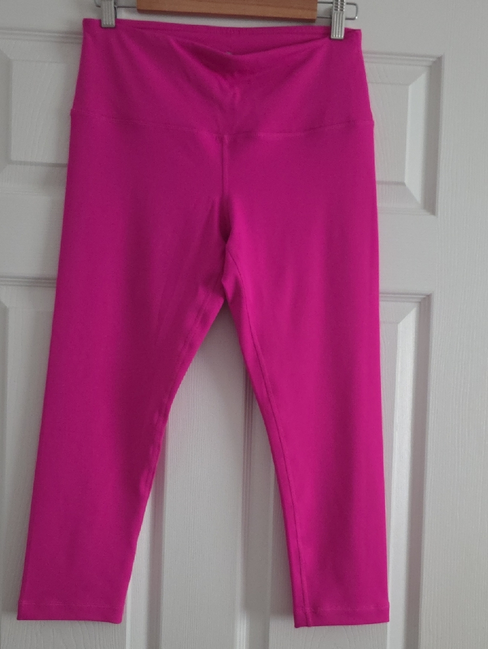 90 Degree By Reflex Bright Pink Capri Leggings